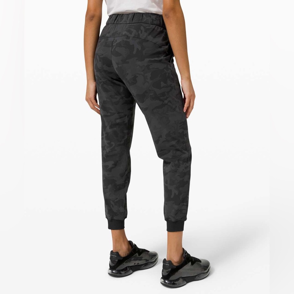 Lululemon On the Fly Jogger *Luxtreme Incognito Camo Multi Grey